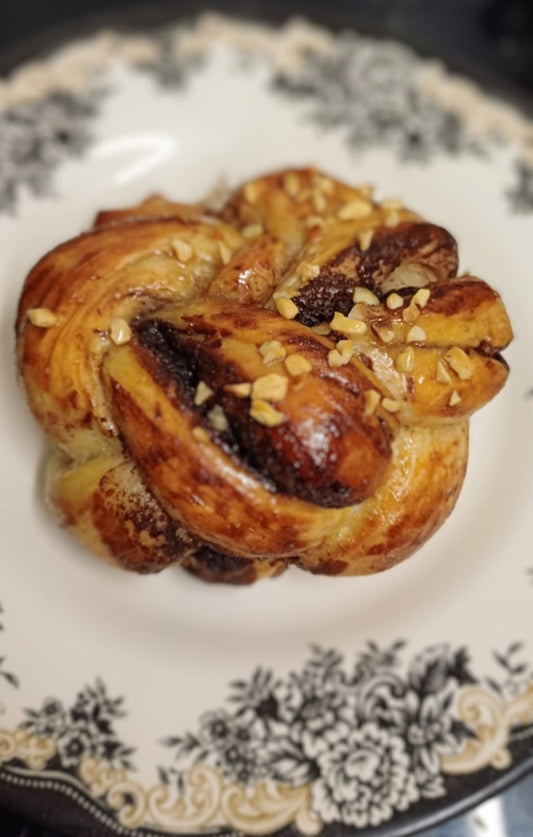 Sourdough Knots - Chocolate and Hazlenut (Pack of 12)